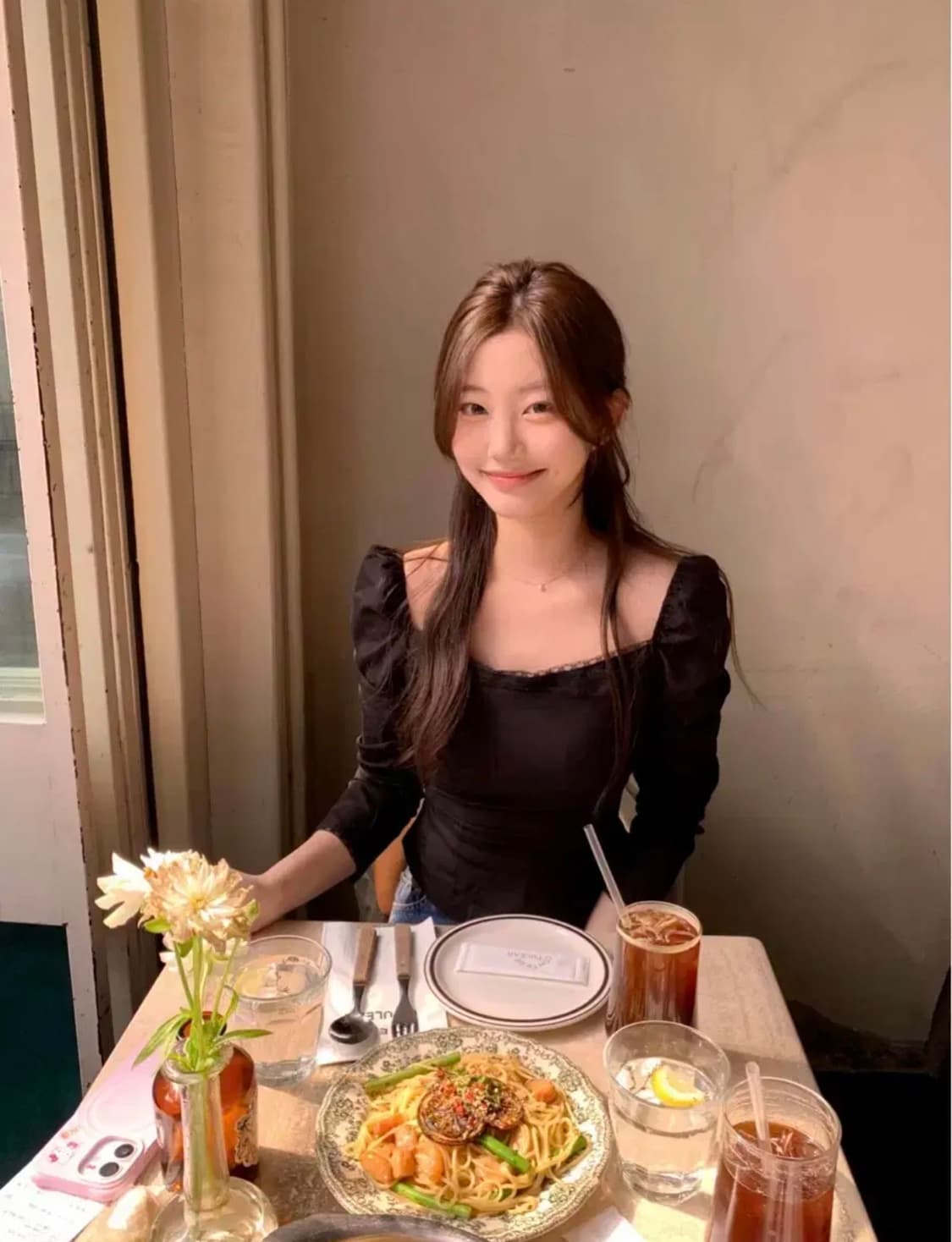 제니오 클린스퀘어 블라우스 상품이미지1