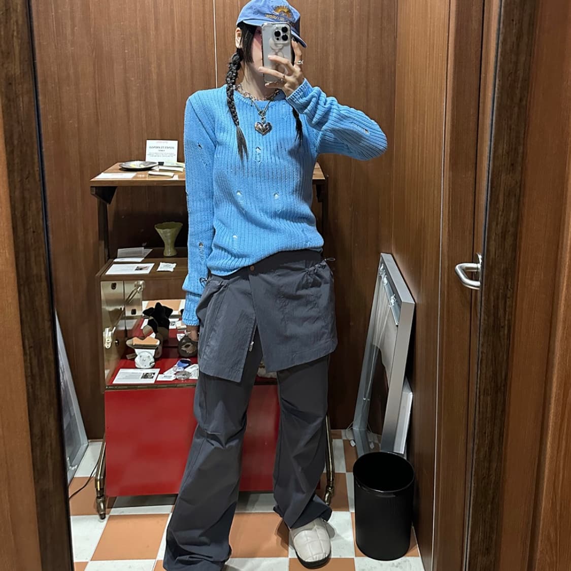 모어먼트 데미지 브레이드 니트 블루 상품이미지2