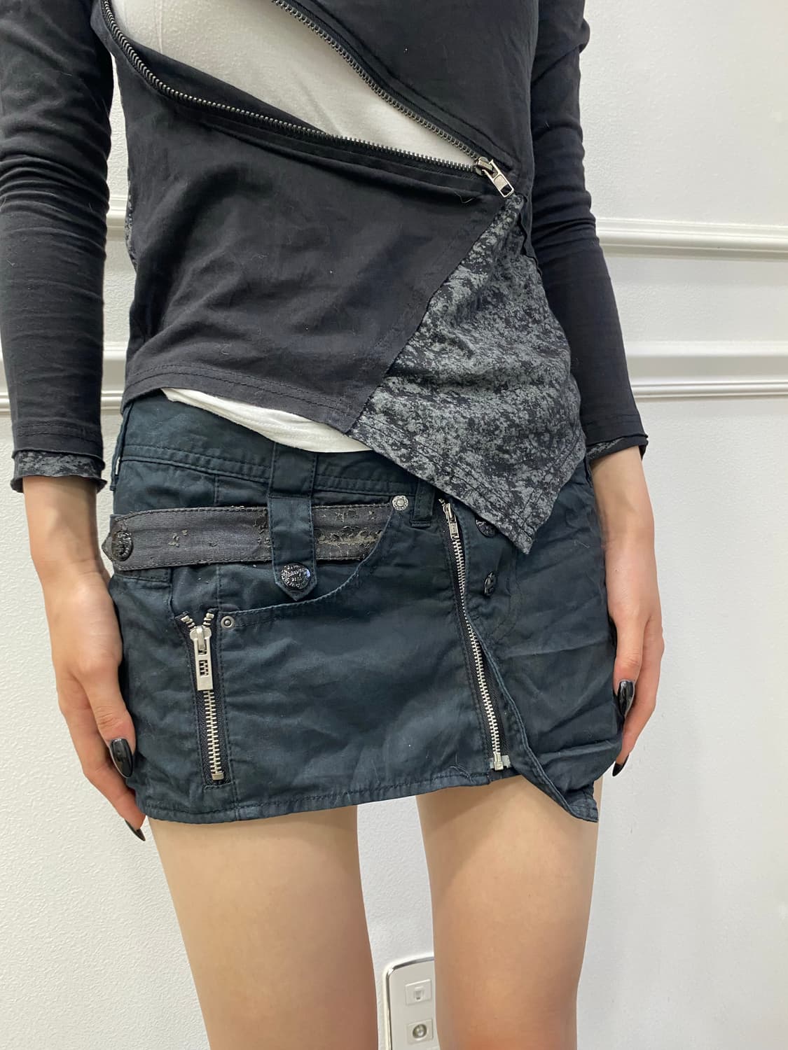 00’s Black Zip Detail Short Skirts 상품이미지9
