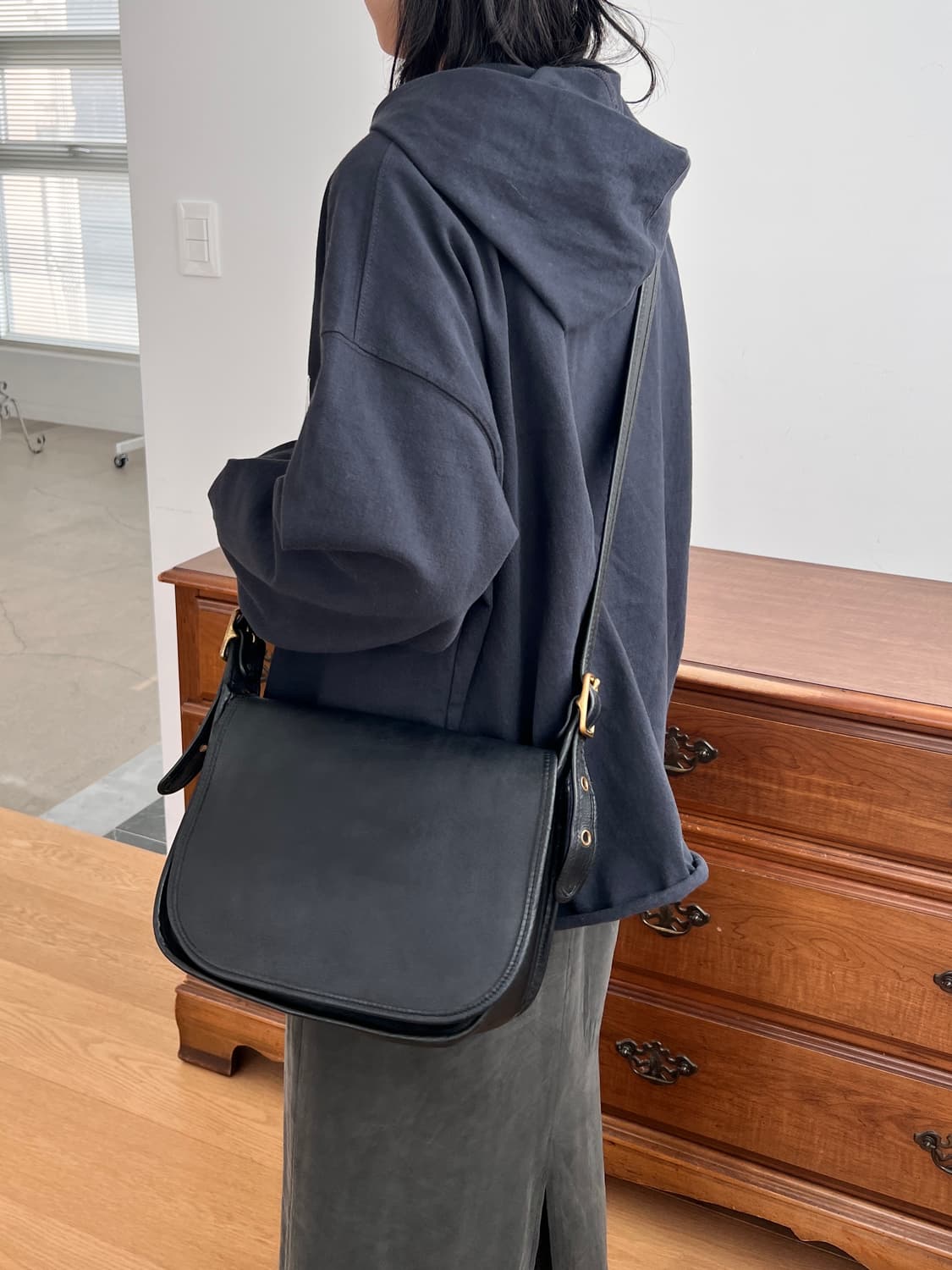 올드 코치 블랙 레더 크로스백 9951 상품이미지1