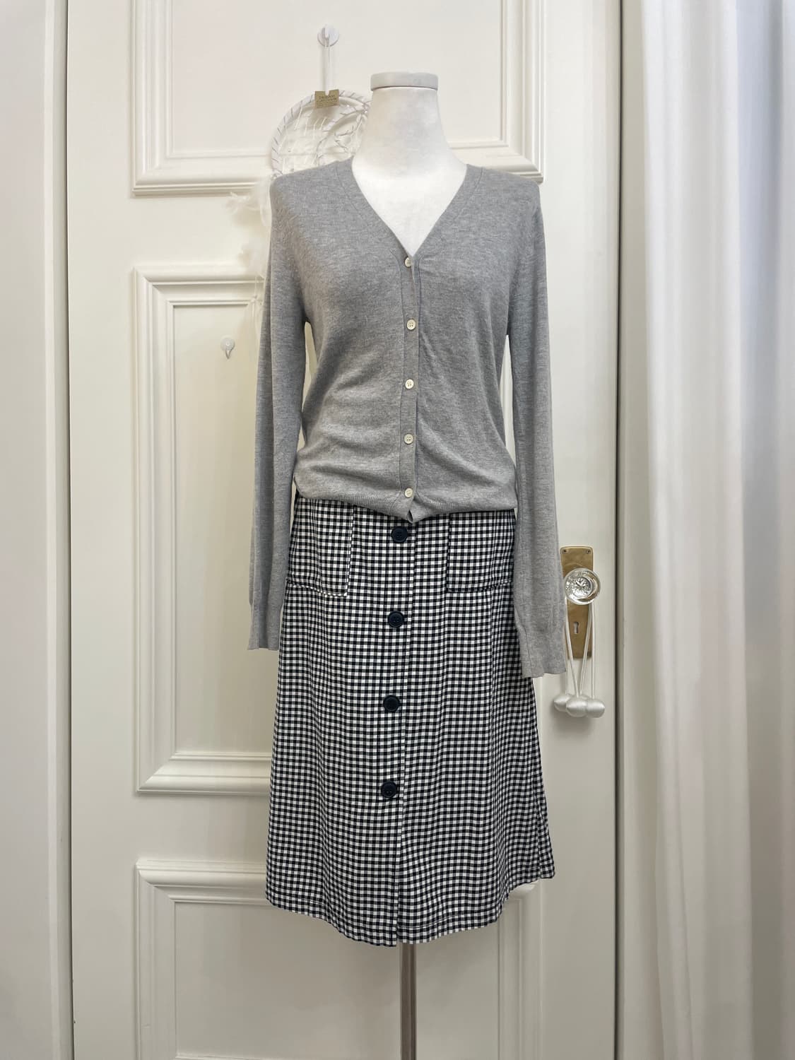 gray basic v-neck cardigan(size-M) 상품이미지2