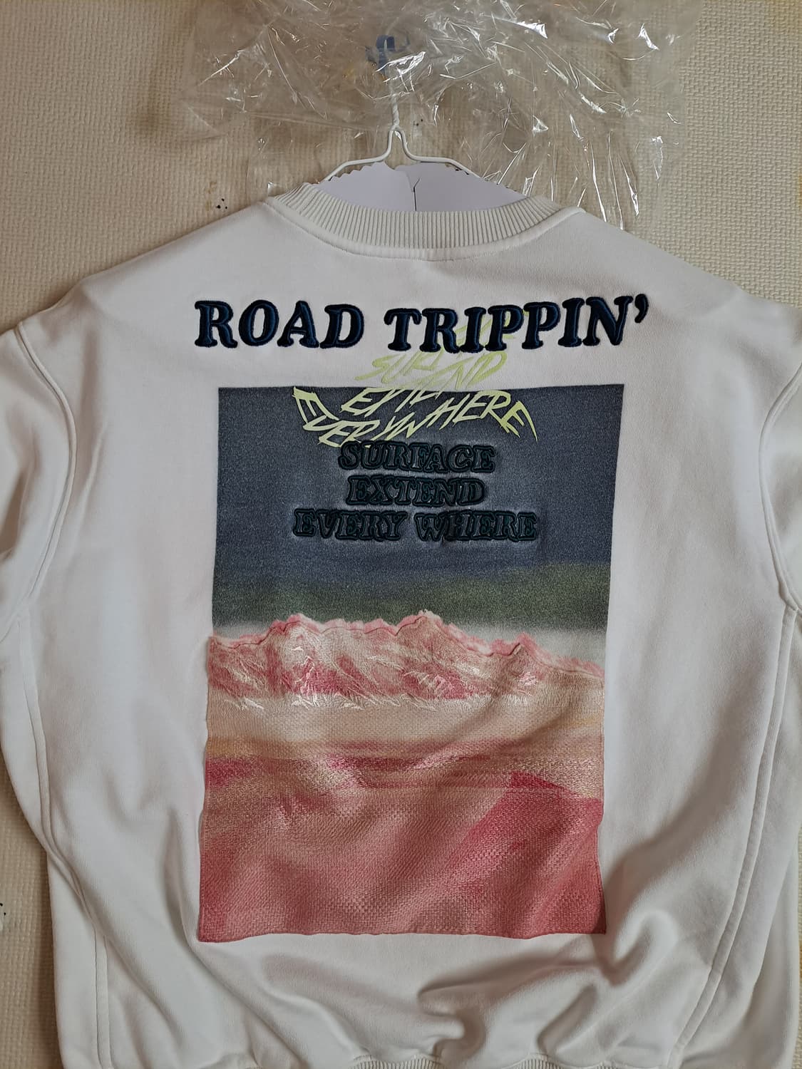 [타임] 타임옴므 자수 맨투맨  상품이미지2