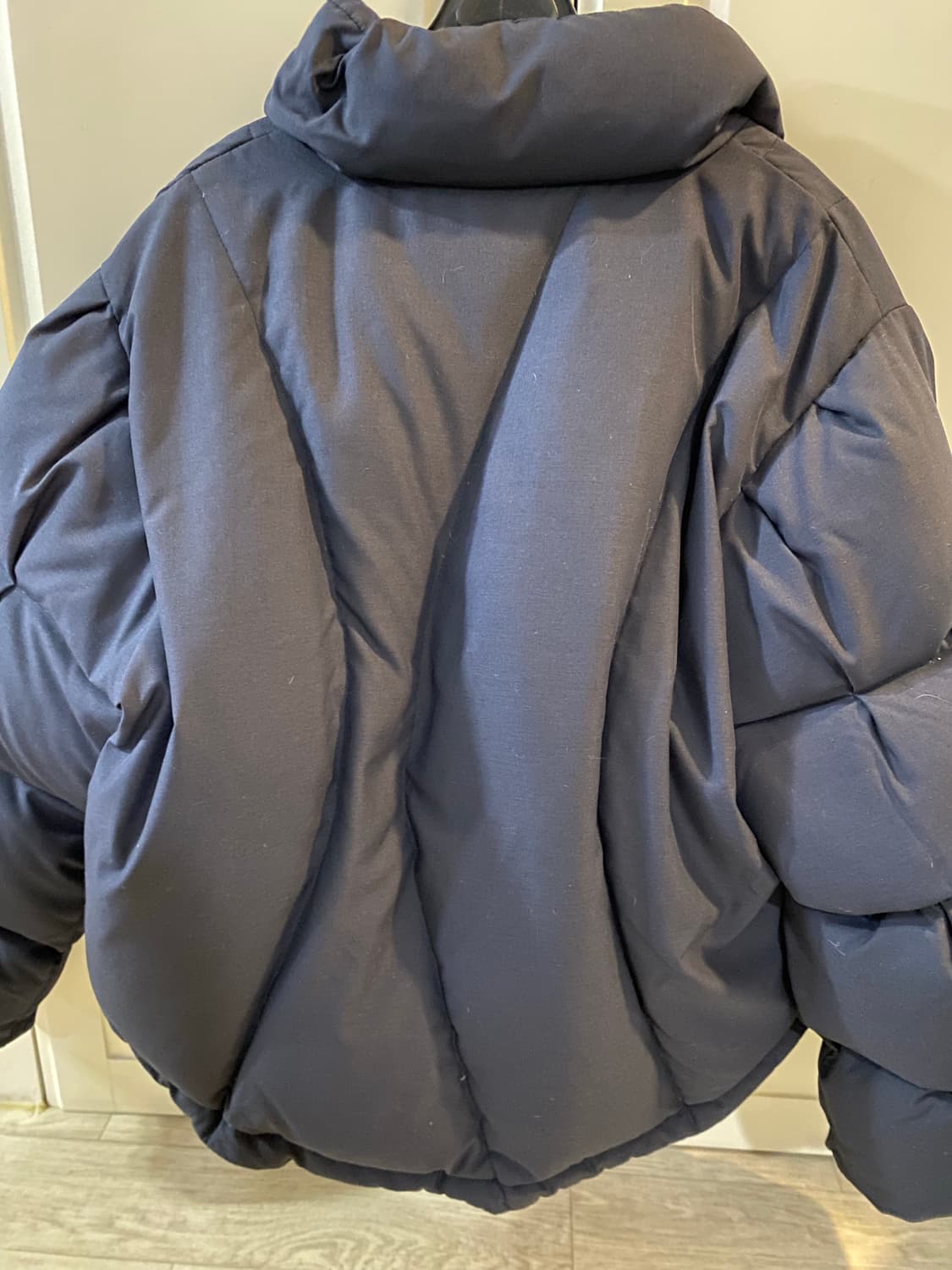 엔와이엑스엑스 커브라인 다운푸퍼 패딩 네이비 상품이미지7