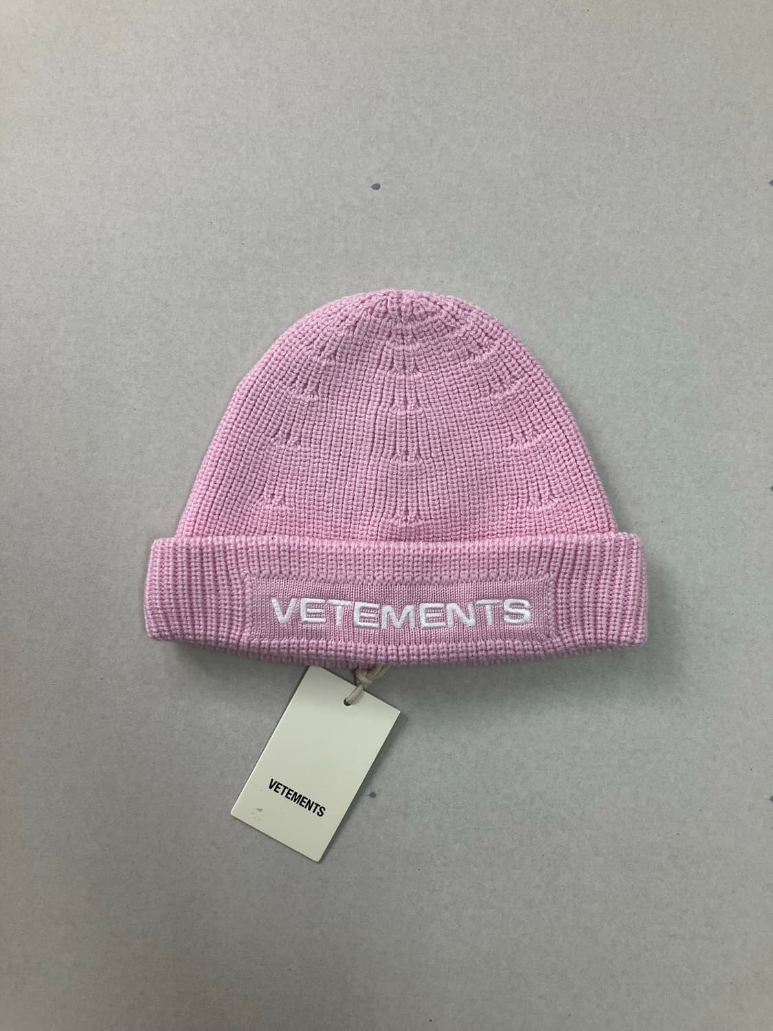 베트멍 로고 자수 비니 핑크 M사이즈 상품이미지1