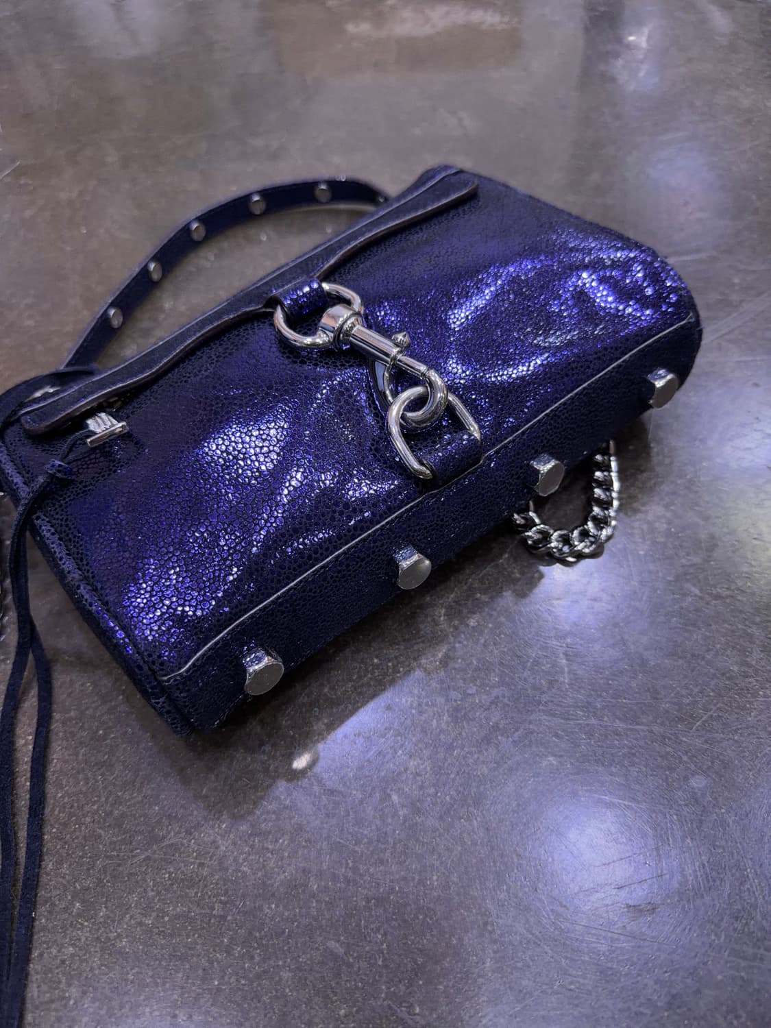 레베카밍코프 체인 크로스백 크로스바디 MAC 미니백 미드나잇 캐비어 상품이미지5