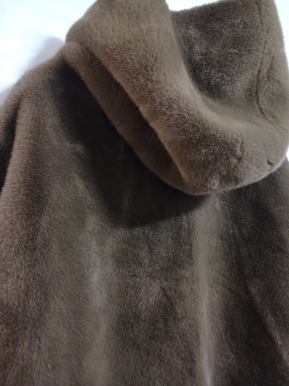 (M,95,66)LE TROIS 르투아 여성후드 퍼 숏자켓 브라운 상품이미지5