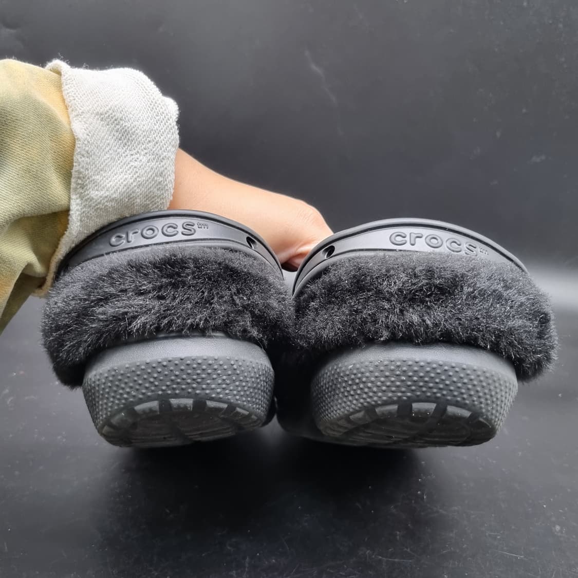 크록스 클래식 퍼 슈어 클로그m7 260  상품이미지4