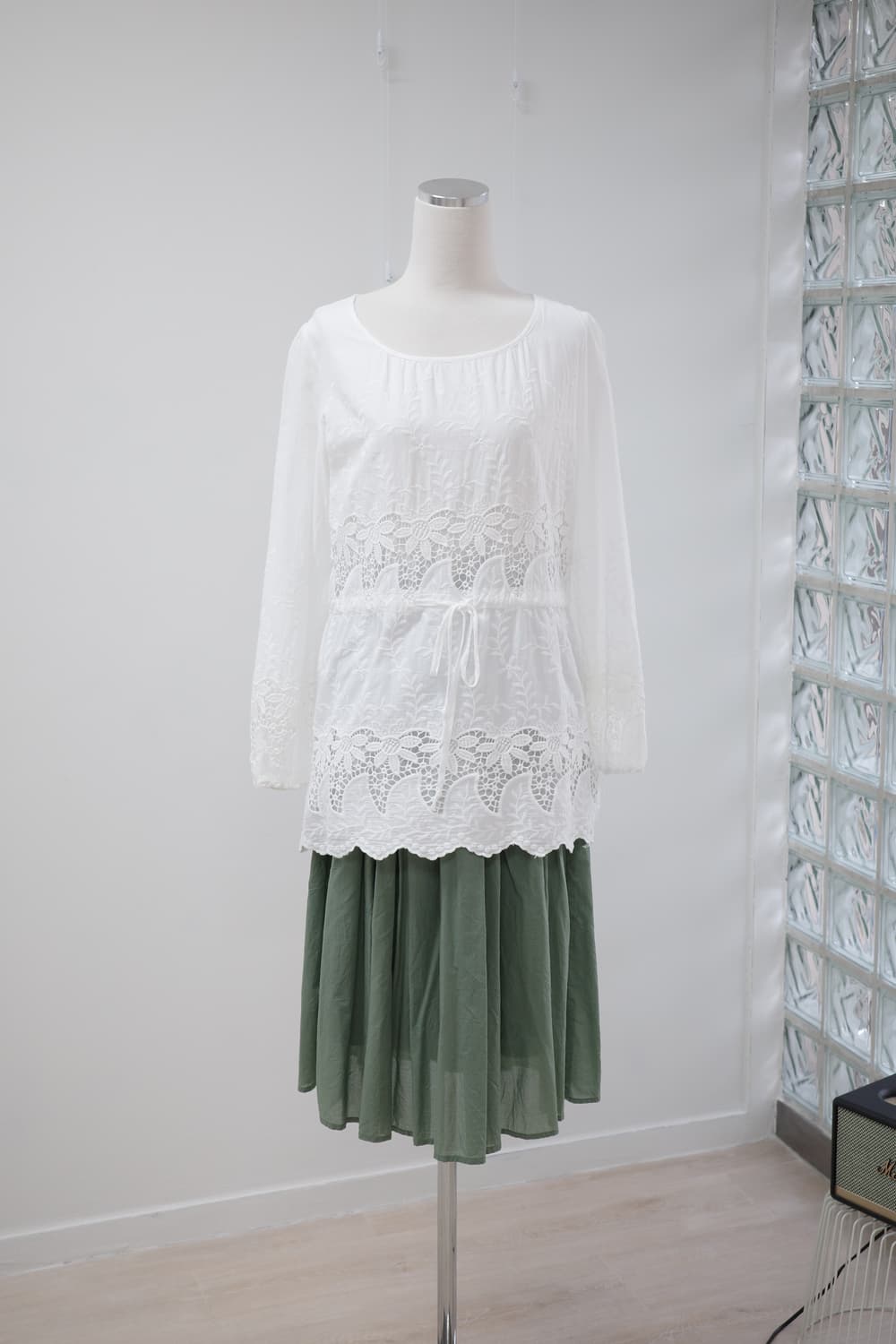 Uniqlo soft khaki skirt 상품이미지2