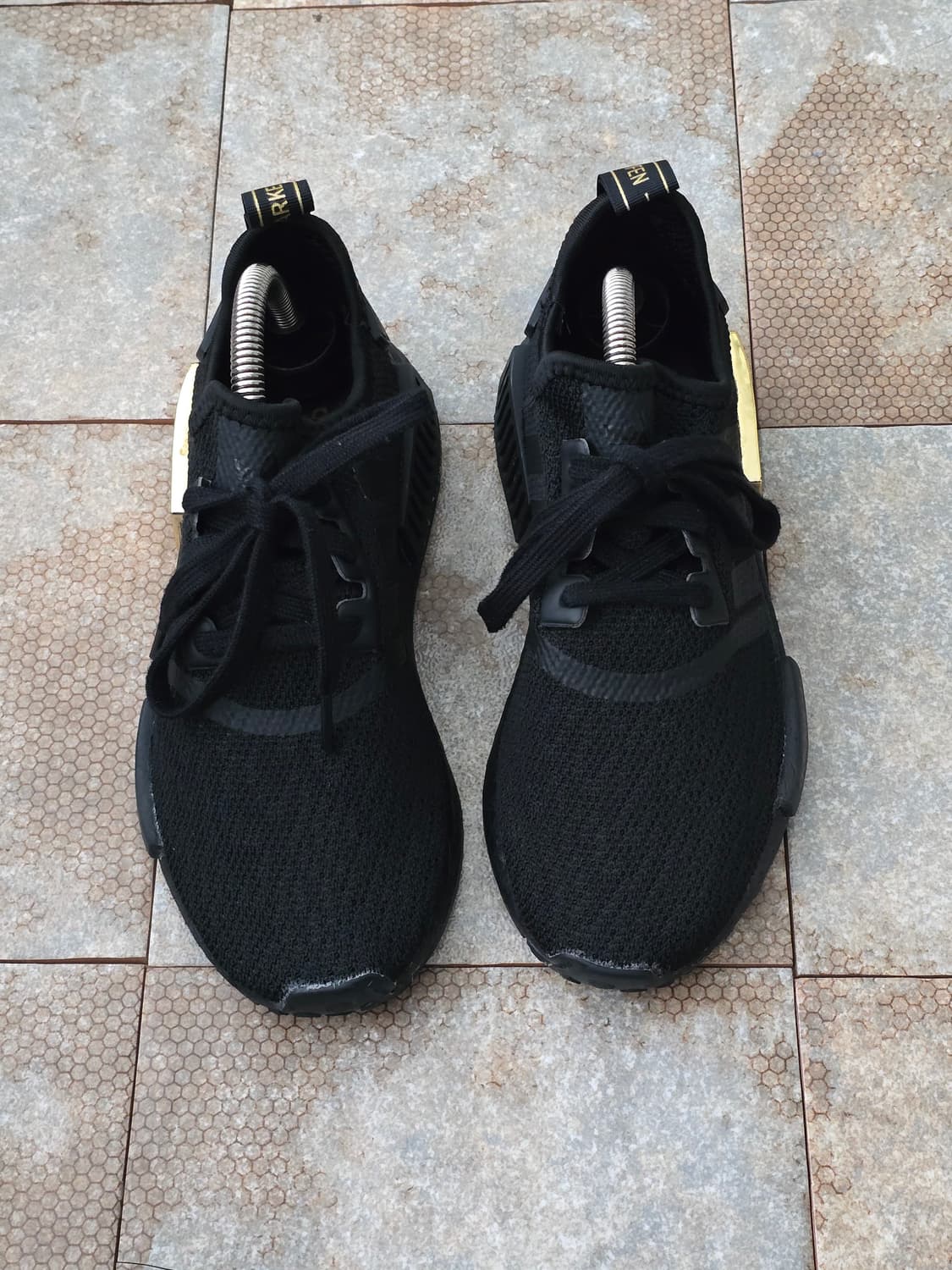 (225)아디다스 nmd r1 블랙 골드 상품이미지2