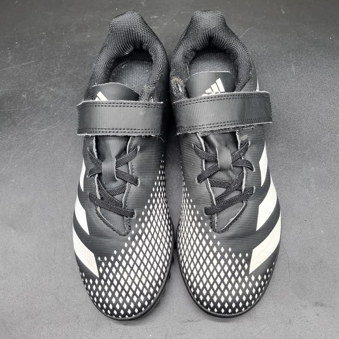 아디다스 프레데터 아동풋살화230 상품이미지2