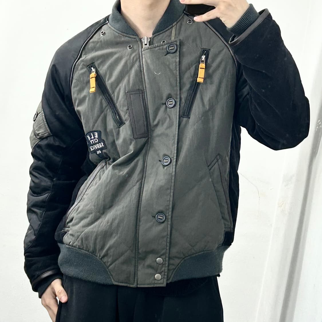 아비렉스 플라이트 퀼티드 봄버 자켓 상품이미지2