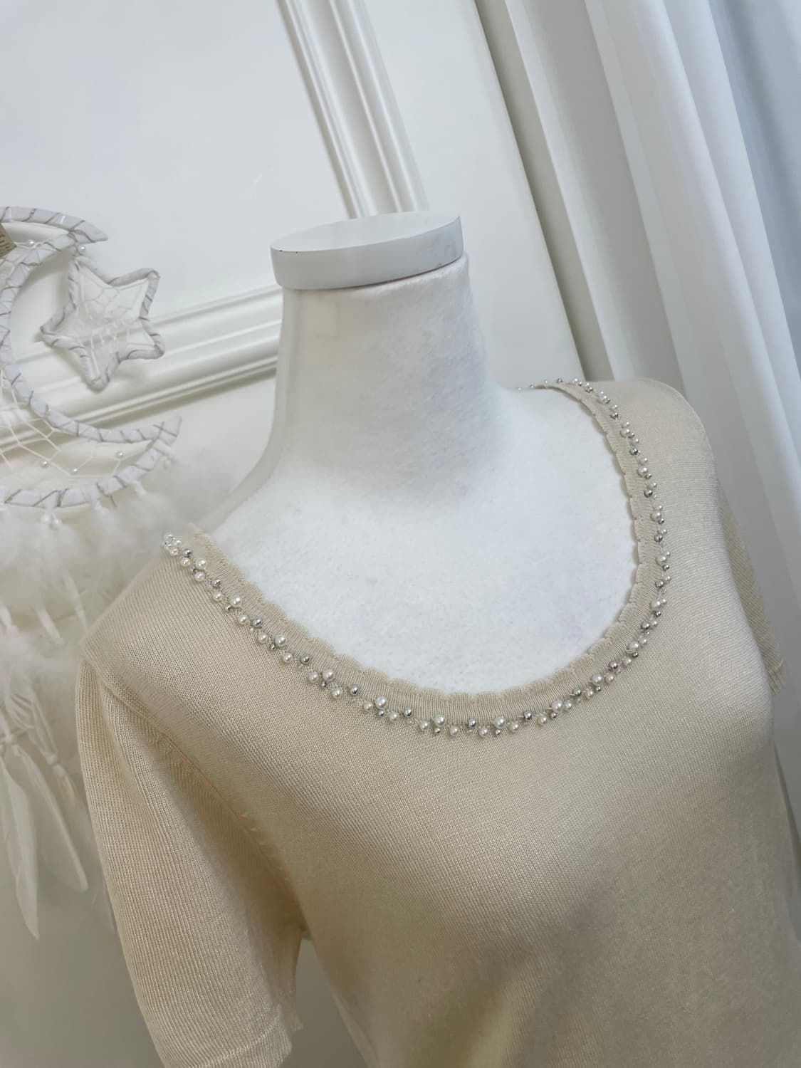 cream beige neck pearl point knit top 상품이미지7