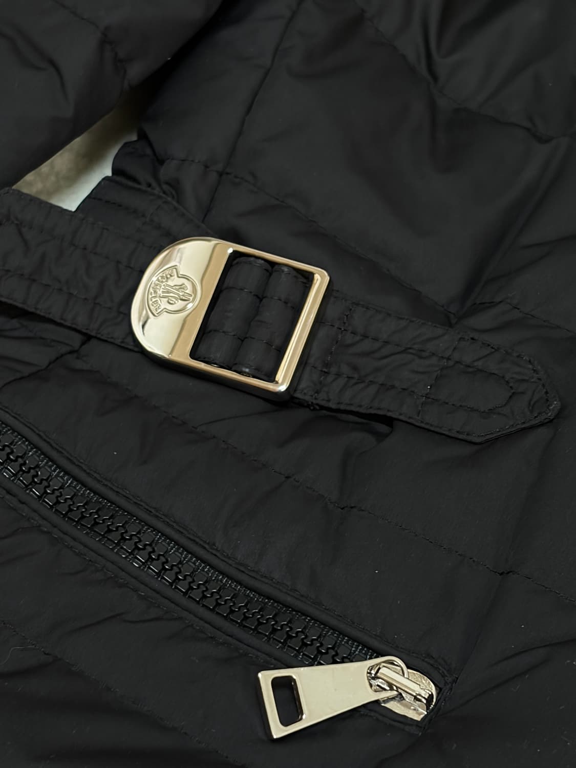 (매장판) 몽클레어 여성 롱패딩 1 몽클레어 여성 패딩 1 상품이미지3