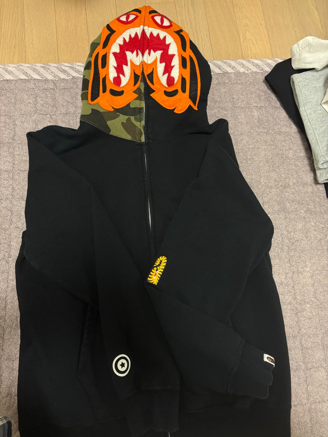 [XL]베이프 타이거 후드집업 상품이미지3