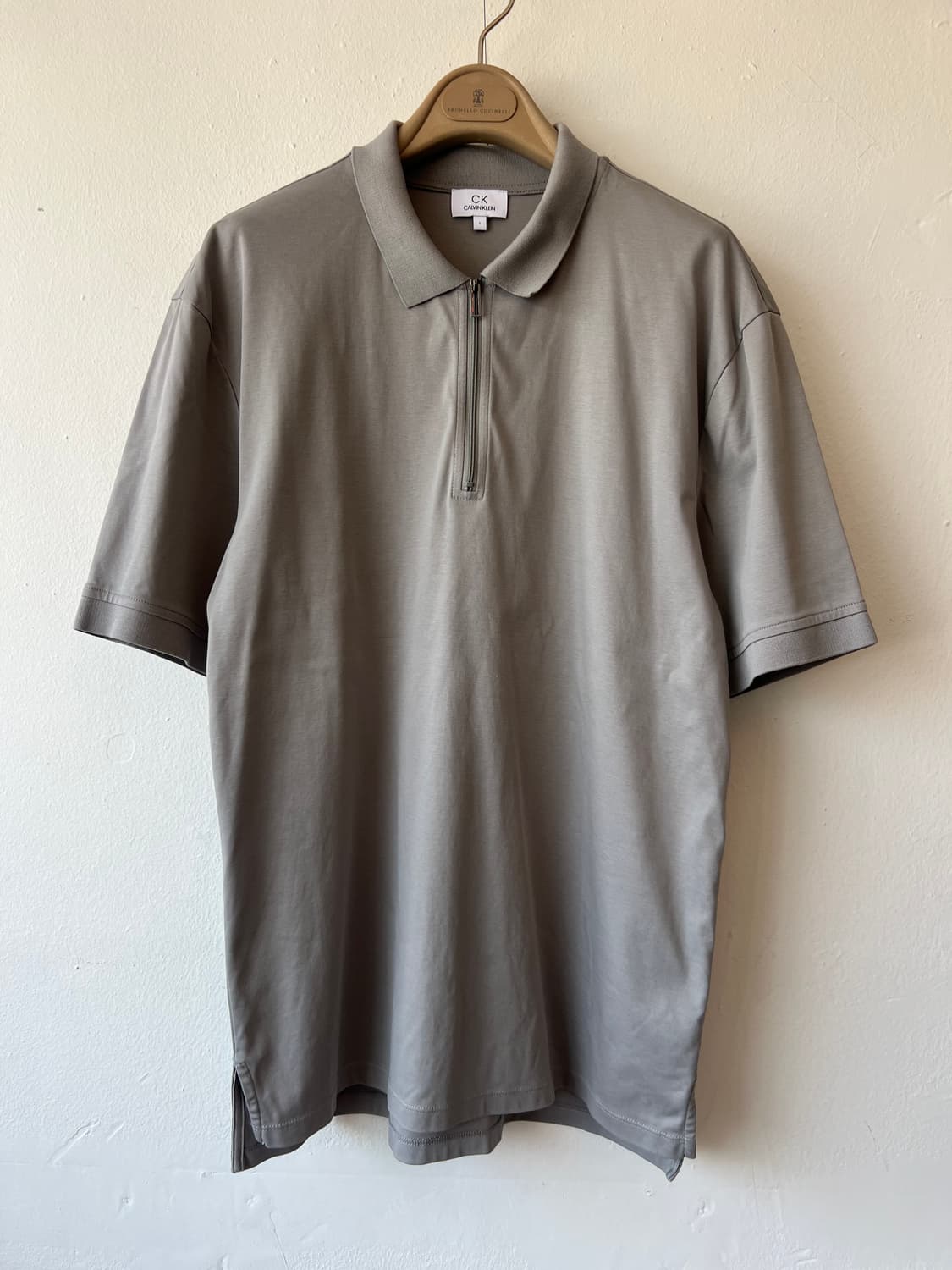 캘빈클라인 남성 그레이 집업카라티셔츠 반팔티셔츠 상품이미지2