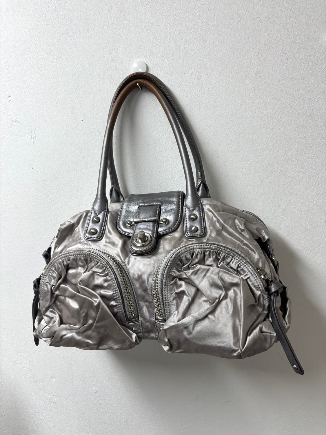 [00’s botkier] Gimmick Pocket Silver Bag 상품이미지1