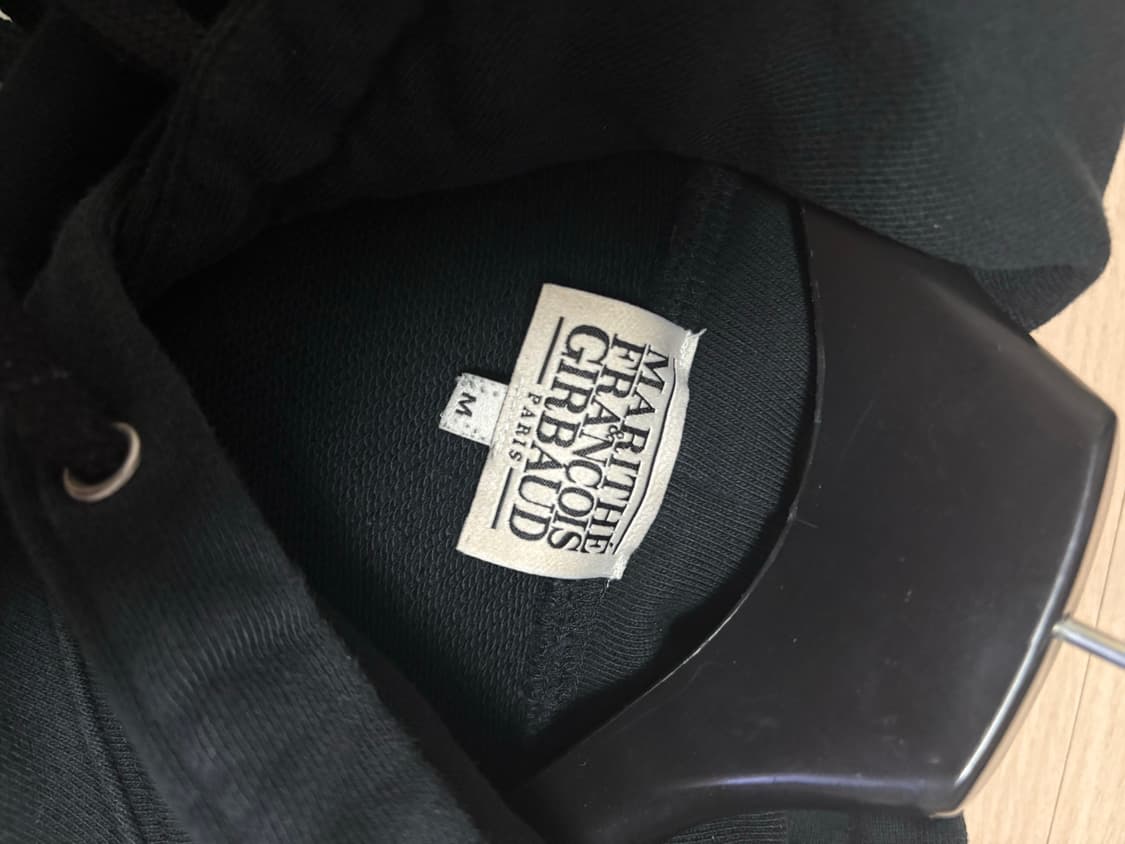 마리떼 프랑소와 저버 후드티 (블랙) 상품이미지3