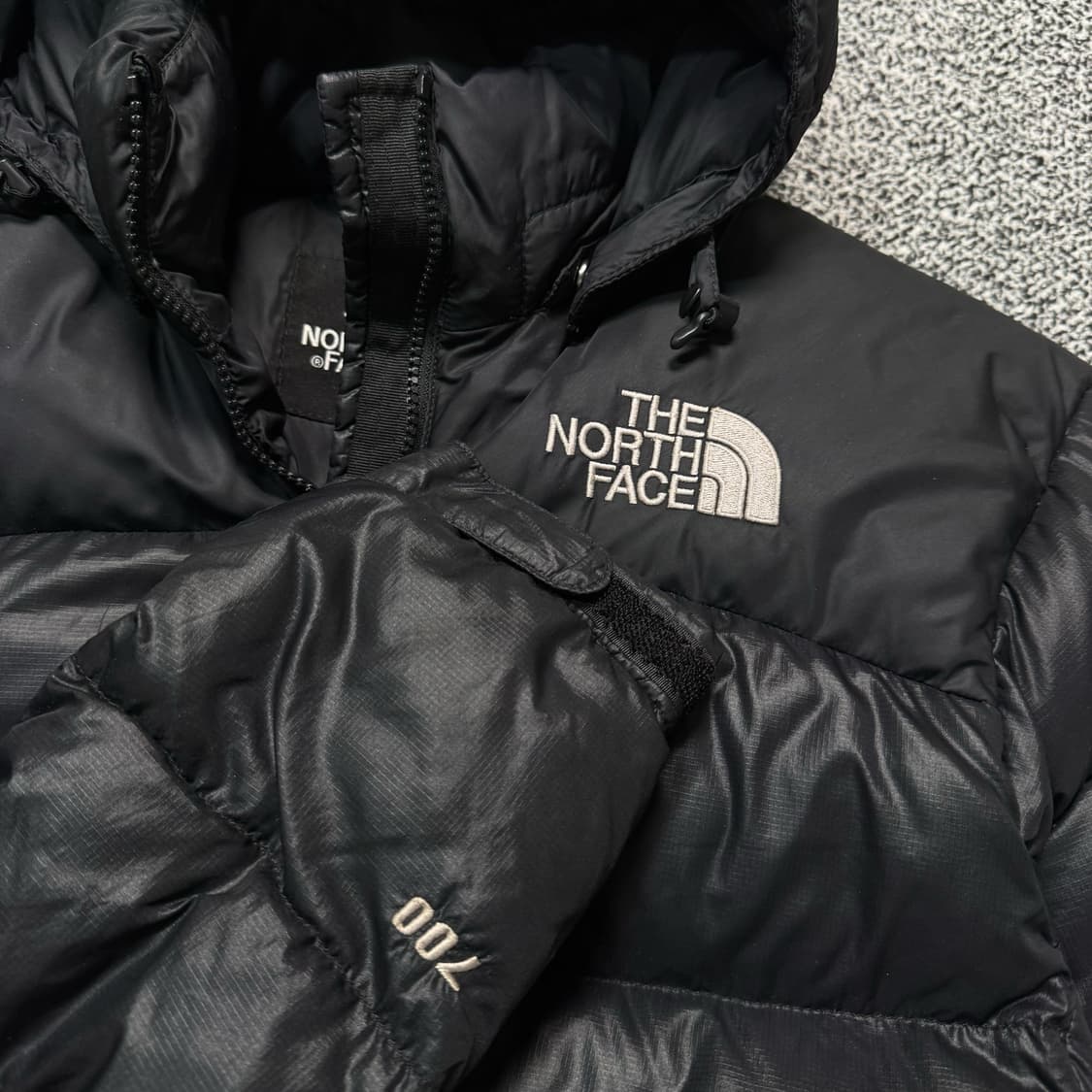 Name : 노스페이스 700 블랙컬러 후드 탈부착 눕시 패딩 :)  상품이미지4