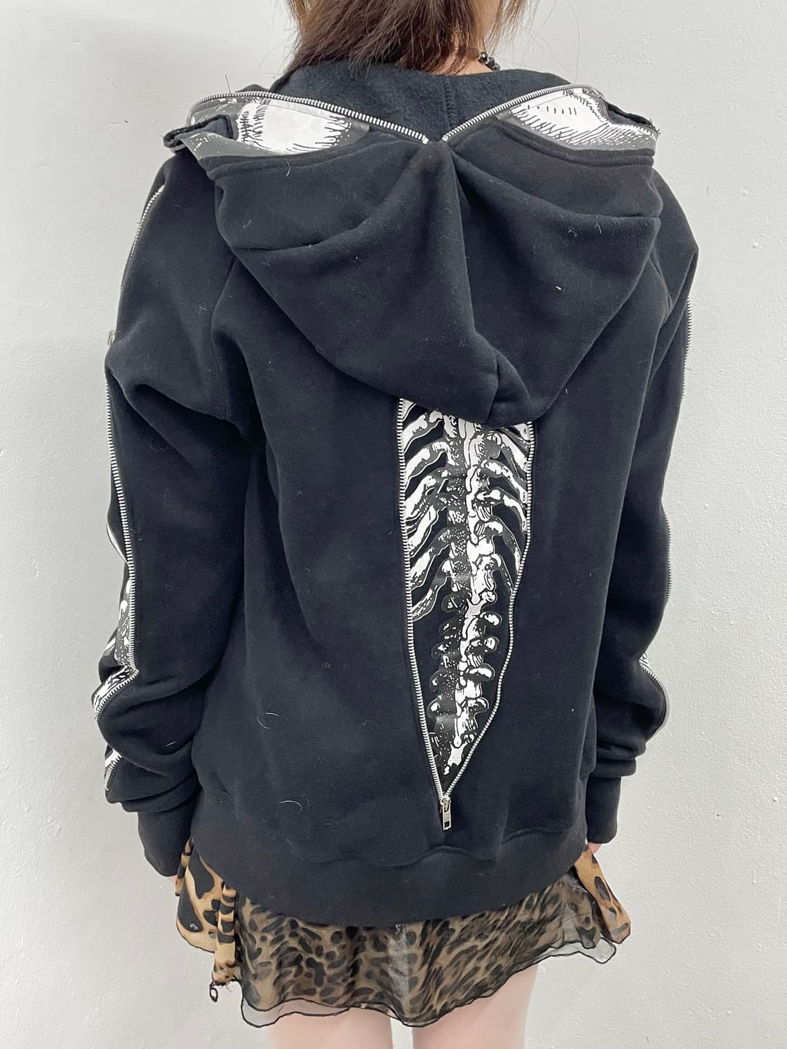 스컬 디테일 지퍼 워머 후드집업  상품이미지3