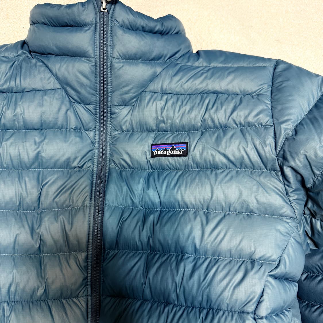 파타고니아 다운스웨터 상품이미지2