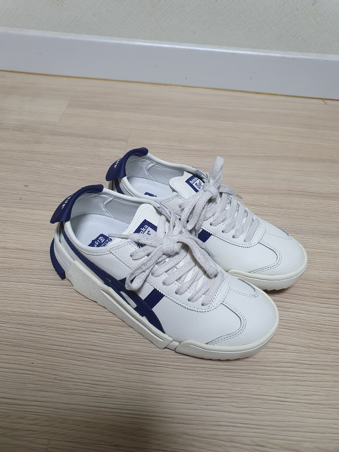 오니츠카타이거 D-트레이너 스니커즈 230 상품이미지2