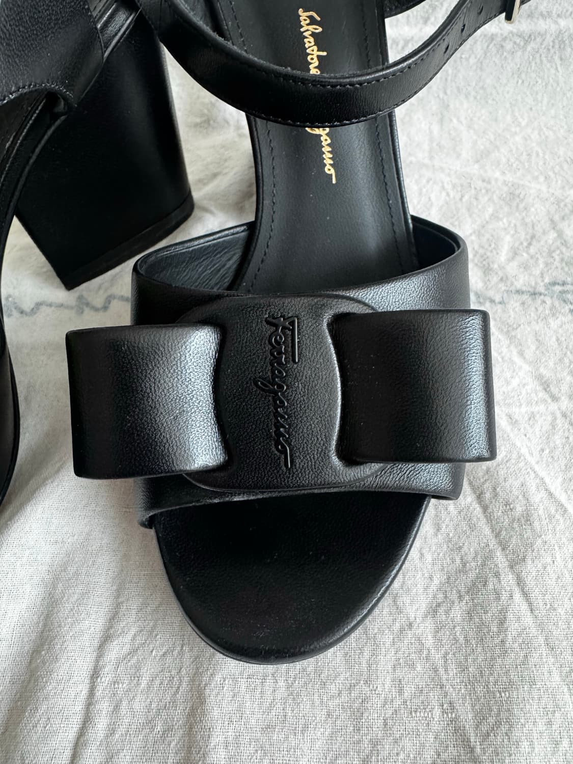 페레가모 바라 리본 샌들 상품이미지3