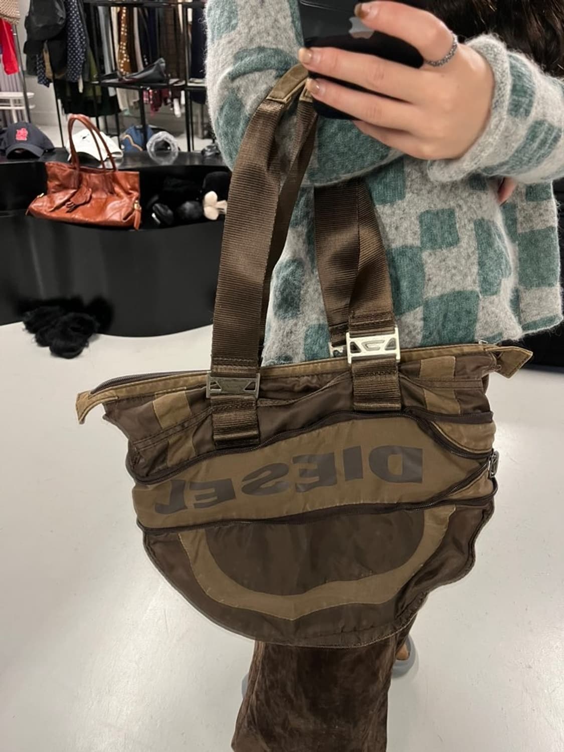 DIESEL big logo shoulder bag 상품이미지1