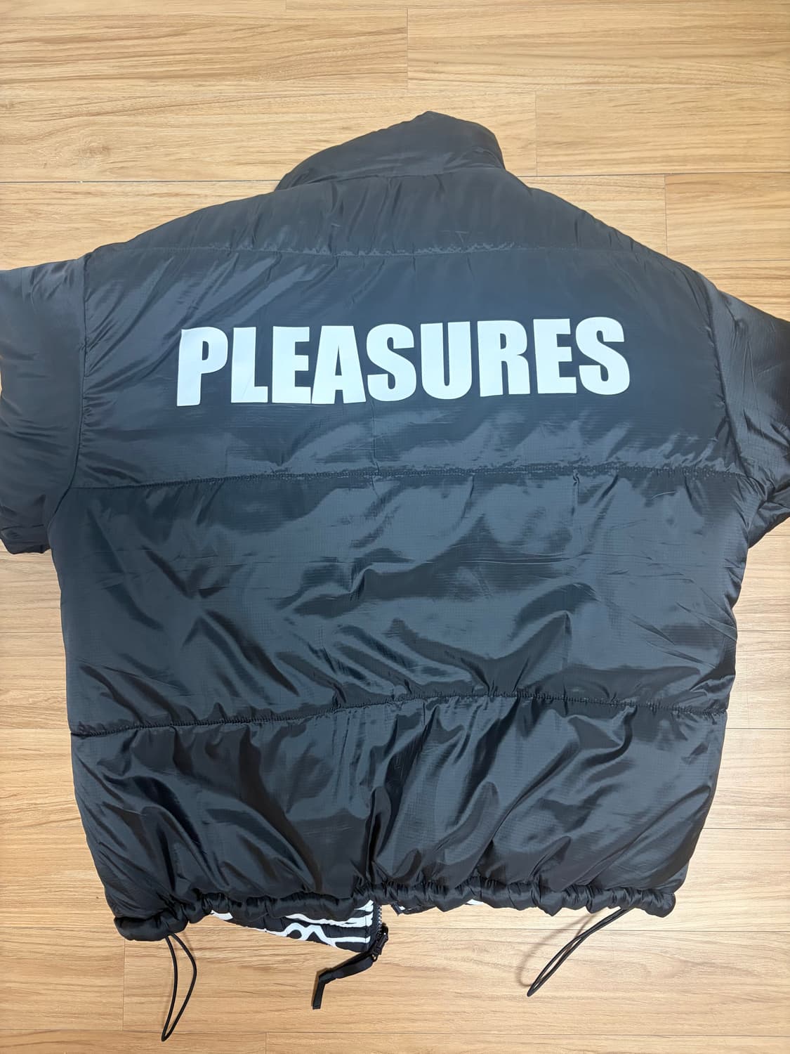 플레져스 X 조이 디비전 리버서블 푸파 패딩 자켓 상품이미지4