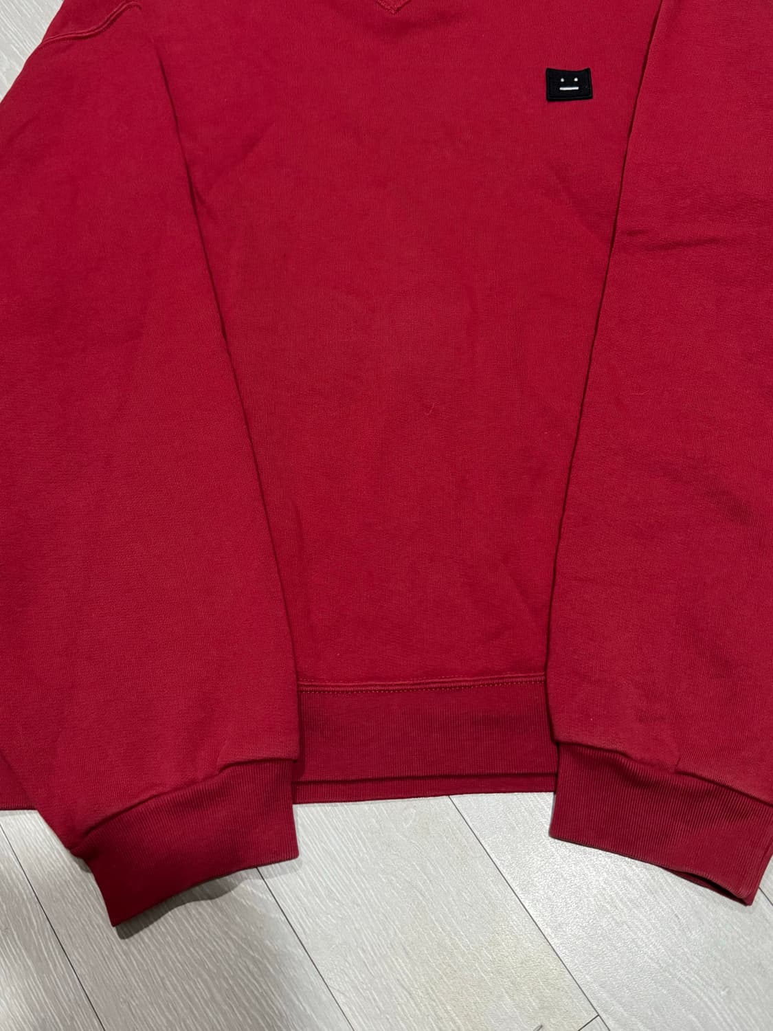 아크네 핀트 페이스 맨투맨 상품이미지3