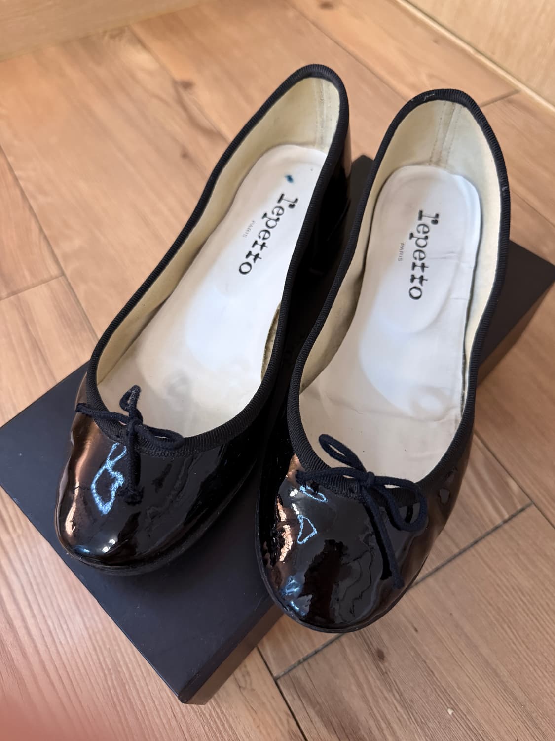 레페토 까미유 블랙 유광 37 상품이미지1