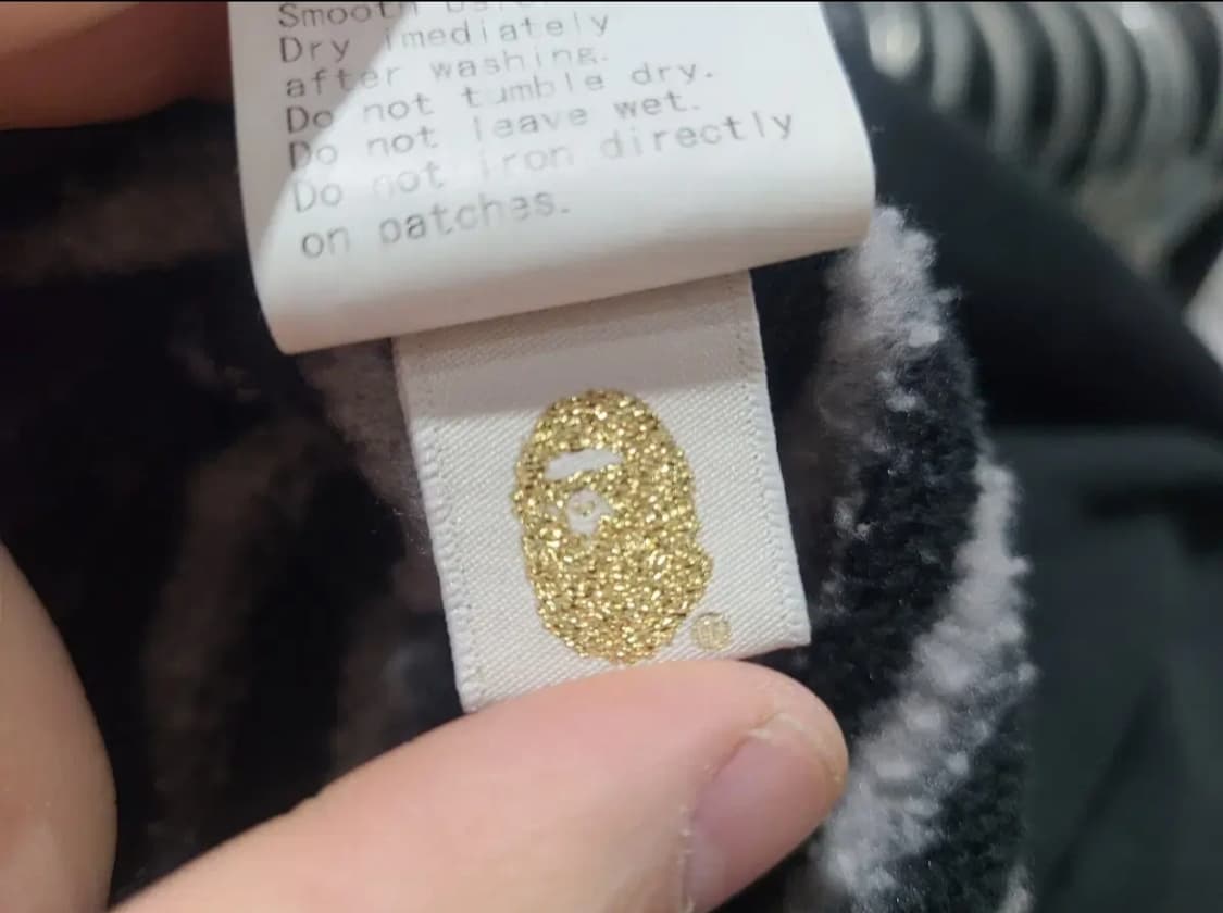 베이프 레인보우 로고 맨투맨 상품이미지8