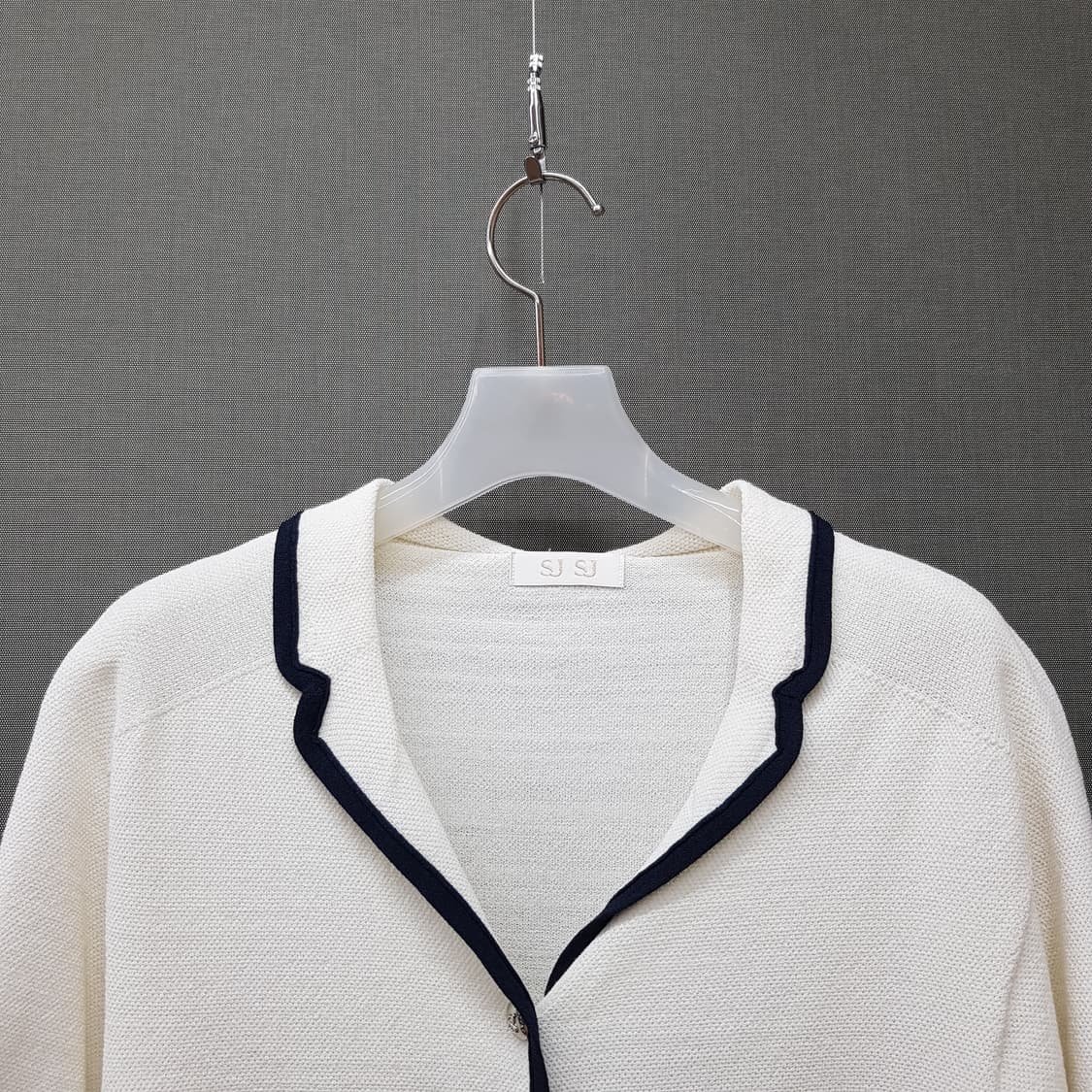 한섬 sjsj 2023 배색 트리밍 반팔 니트 가디건 F사이즈 상품이미지2