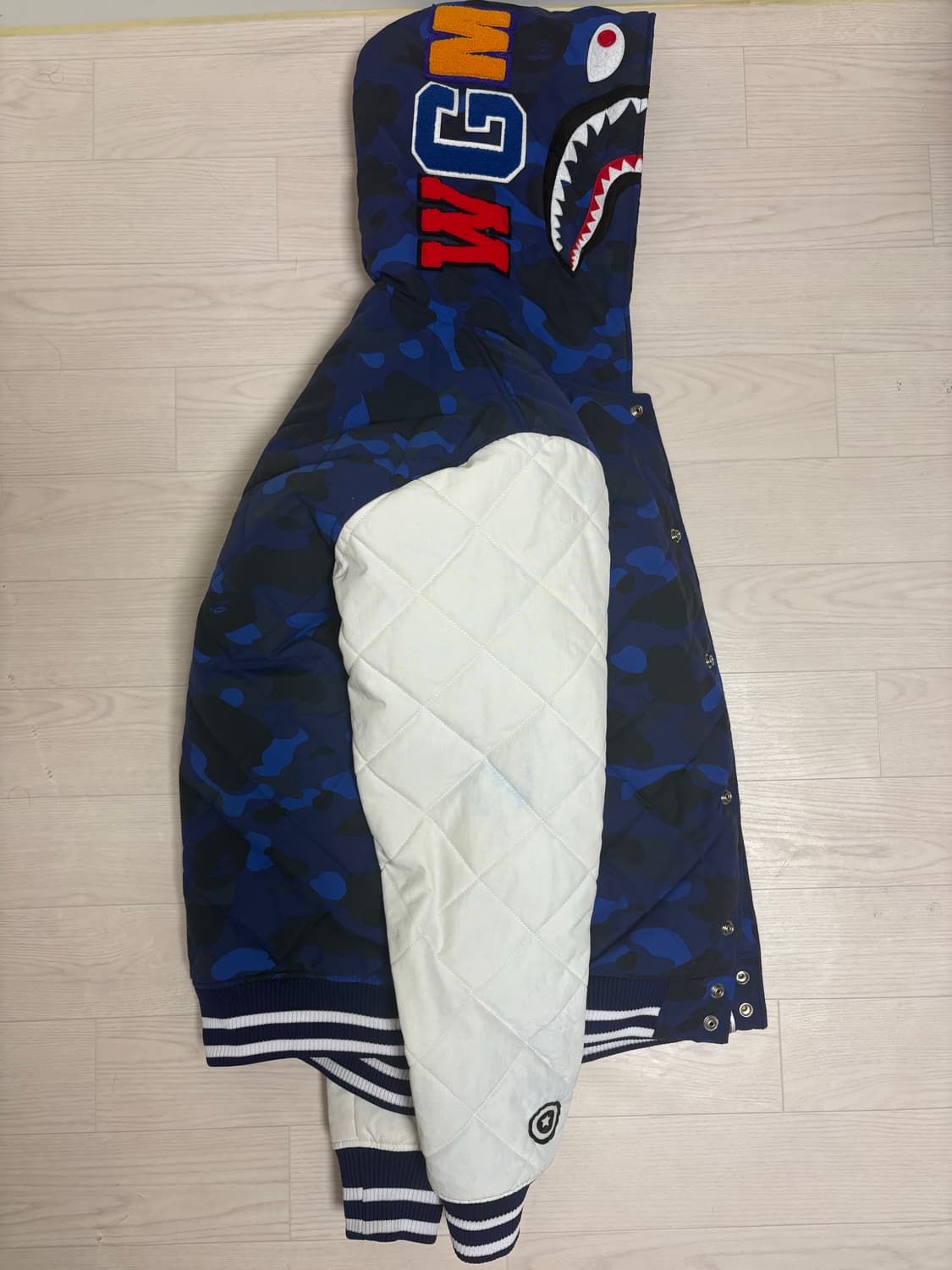 [XL] 베이프 청계 샤크 바시티 패딩 판매합니다 상품이미지2
