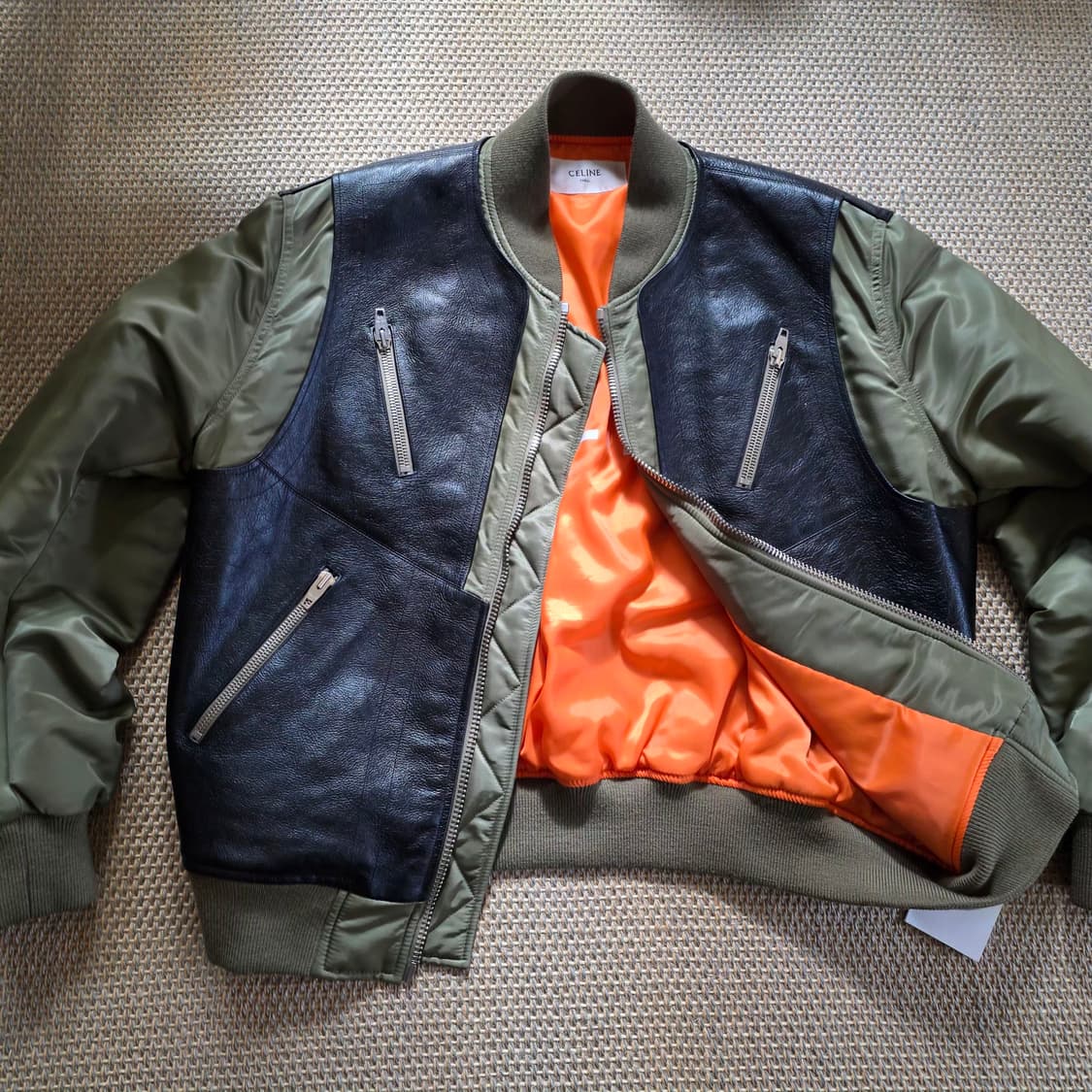 CELINE 셀린느 궁극의 MA-1 마원 이탈리안  카프가죽 버머 자켓 상품이미지4