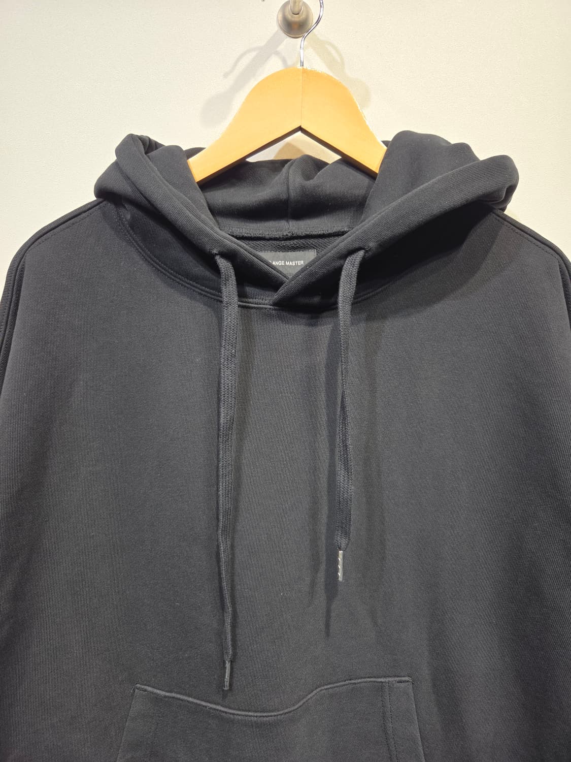 MELANGE MASTER(멜란지 마스터) 블랙 스웨트 후드티 상품이미지3