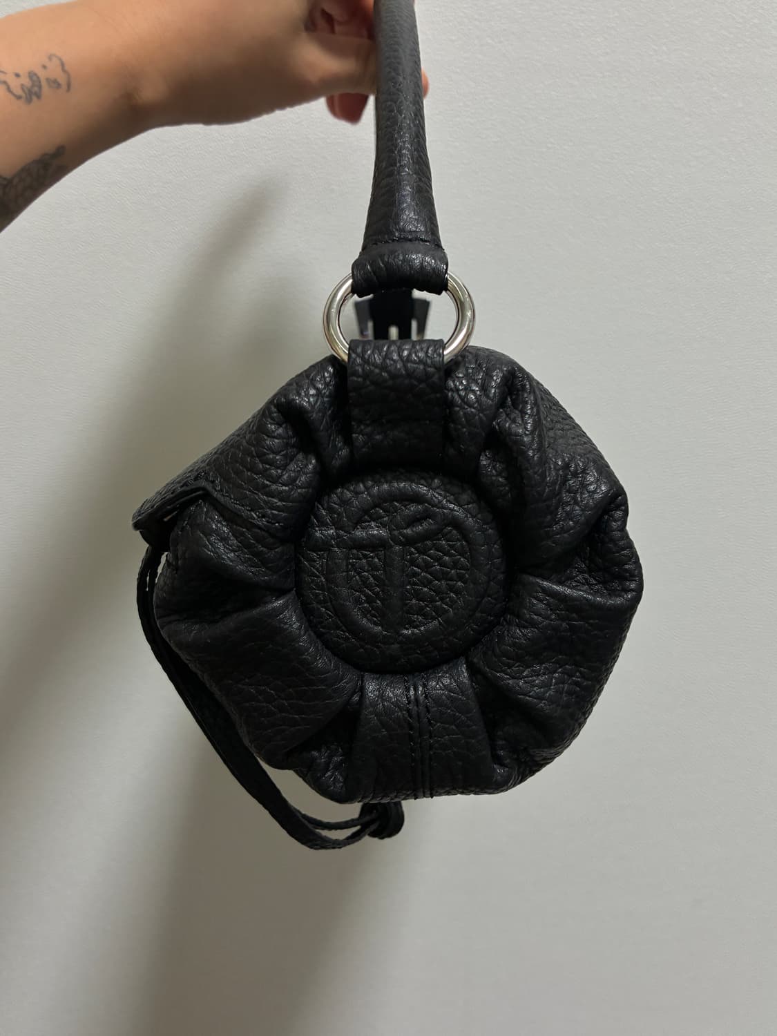 오픈와이와이 필로우백 블랙 상품이미지3