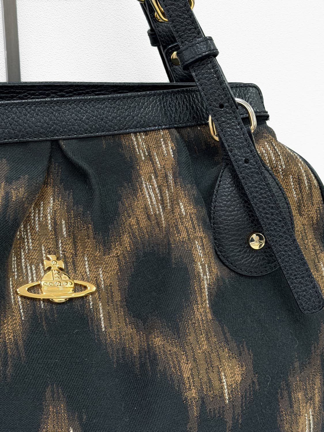 비비안웨스트우드 하라코 레오파드 리미티드 숄더백 상품이미지4