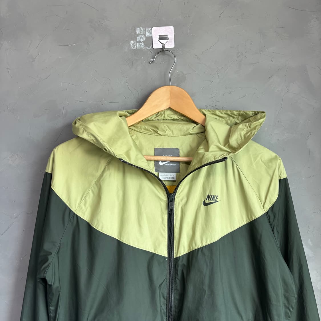 나이키 윈드러너 바람막이 연두 카키 그린 상품이미지2