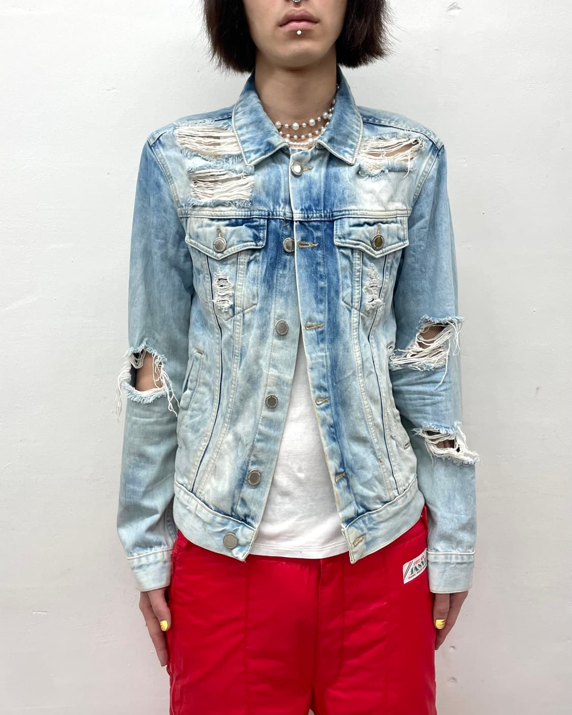  Distressed washed denim jacket 상품이미지1