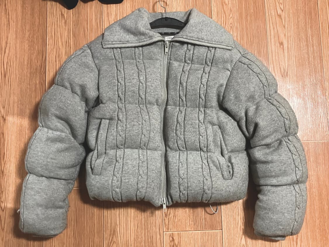 클리시어 츄츄 케이블 니트 푸퍼 그레이 패딩 상품이미지1