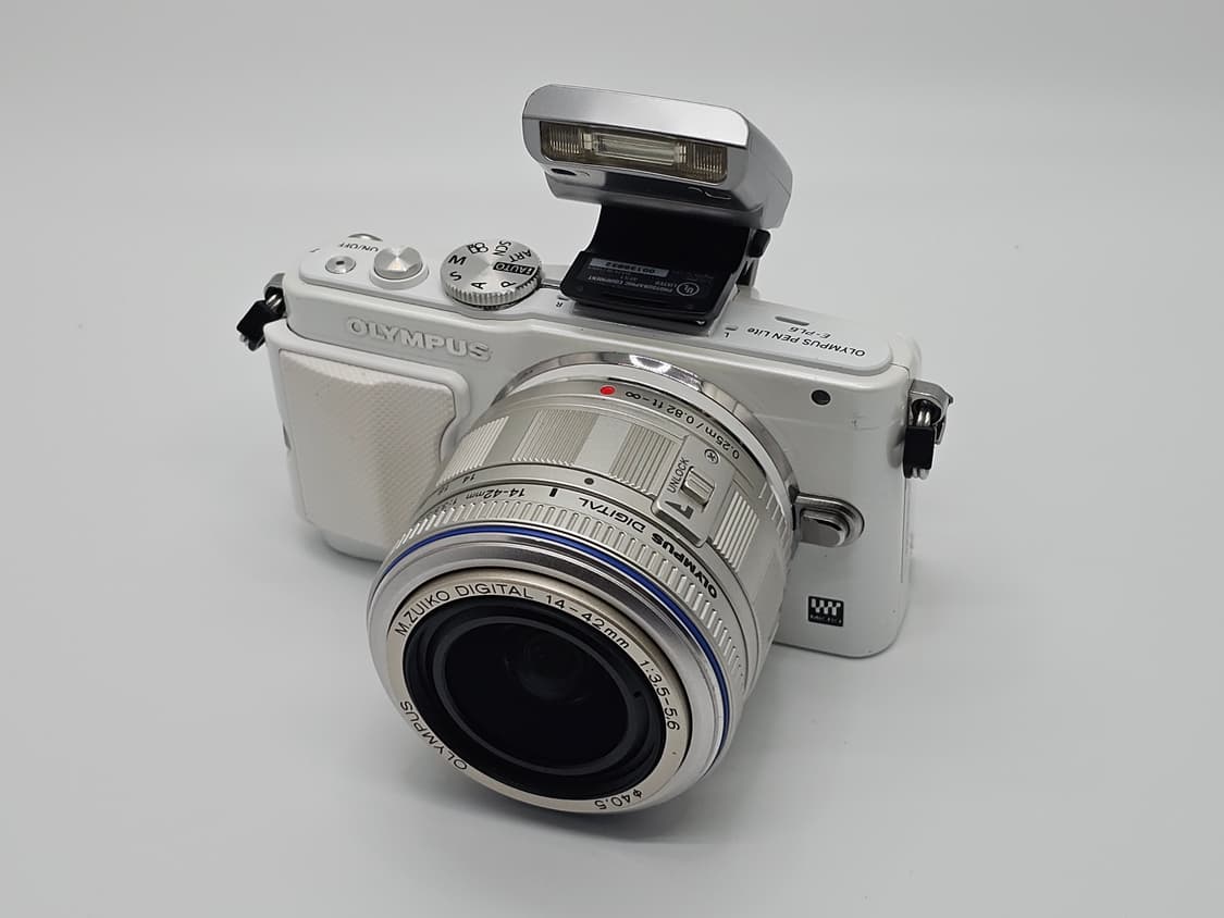 올림푸스 PEN Lite E-PL6 미러리스 카메라 상품이미지2