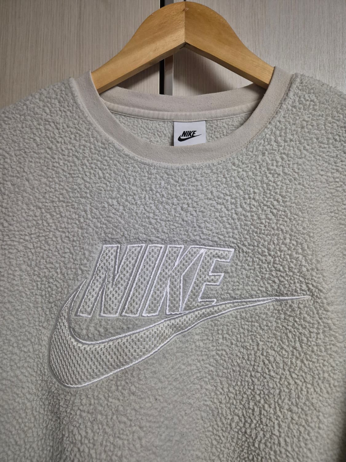 나이키 NSW 에센셜 셰르파 맨투맨 티셔츠 상품이미지5