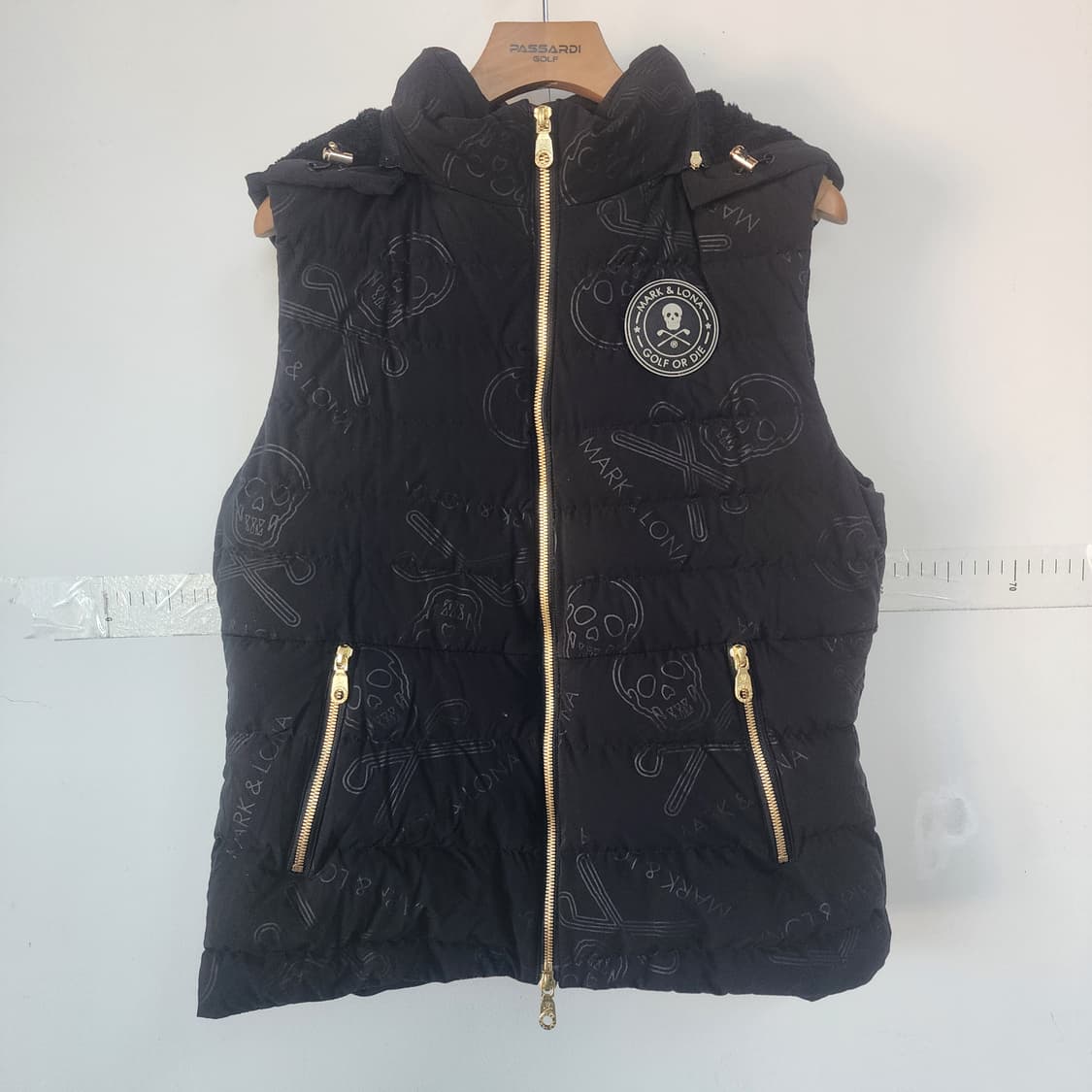 마크앤로나 블랙 패딩 조끼 상품이미지1