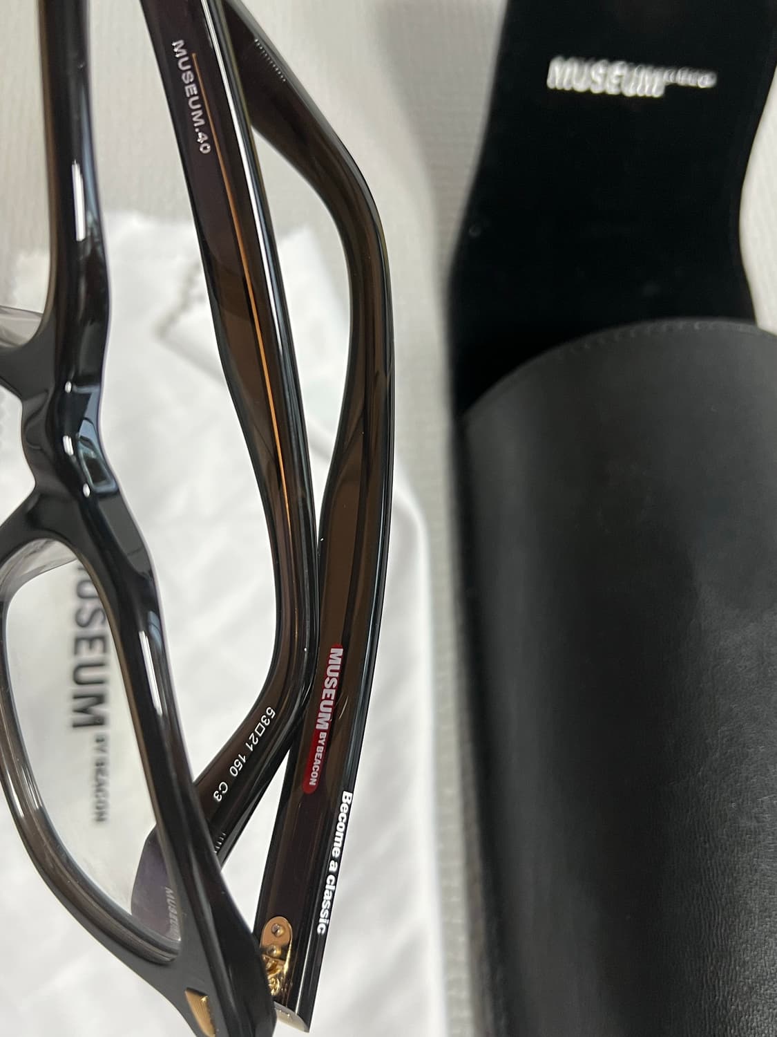 (하정우,이종원)뮤지엄바이비컨 40모델 판매합니다!! 상품이미지2