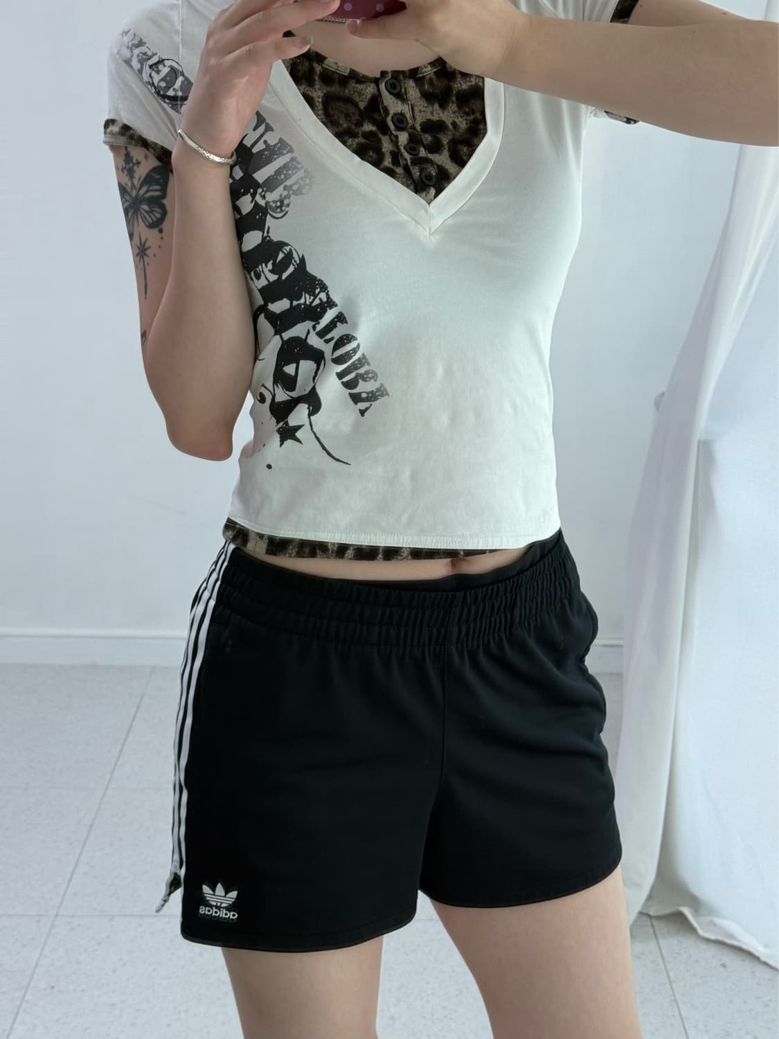 아디다스 블랙 숏팬츠 상품이미지1