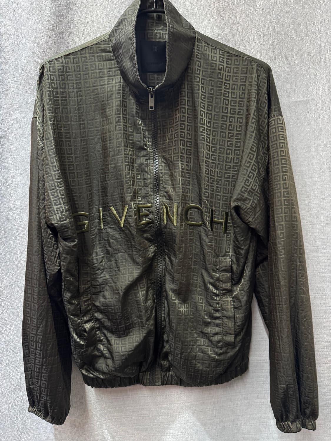 새상품급) 지방시 시그니처 4G 자카드 패턴 로고 윈드브레이커 L 상품이미지2