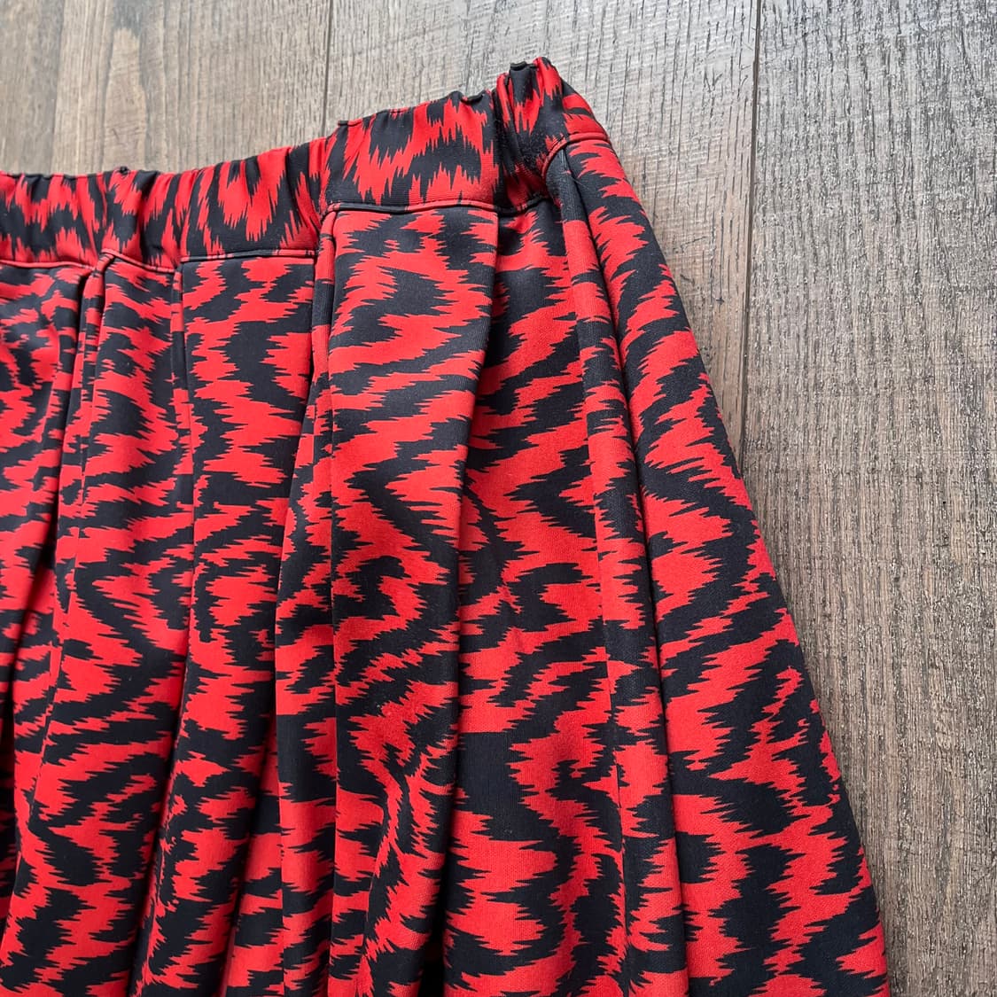 Zigzag Graphic Pleated Skirt 상품이미지10