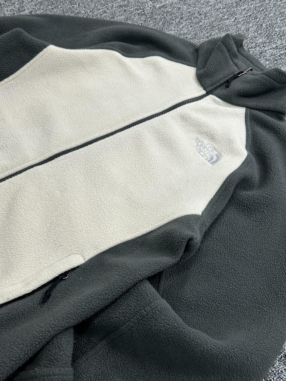 노스페이스 그레이 배색 집업 플리스 S  상품이미지4