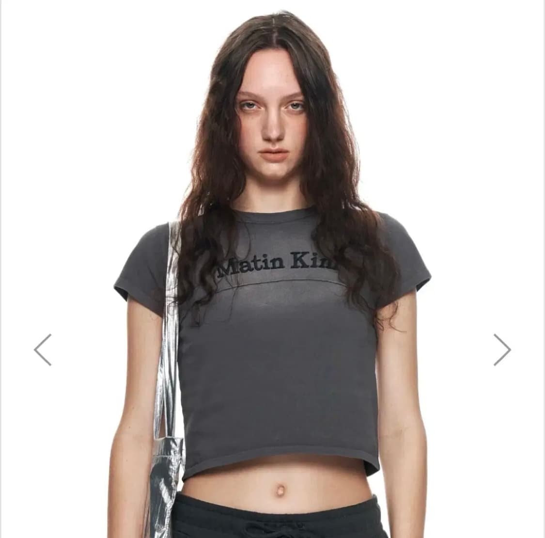 (새상품) Matin Kim 마뗑킴 피그먼트 컷아웃 로고탑 상품이미지1