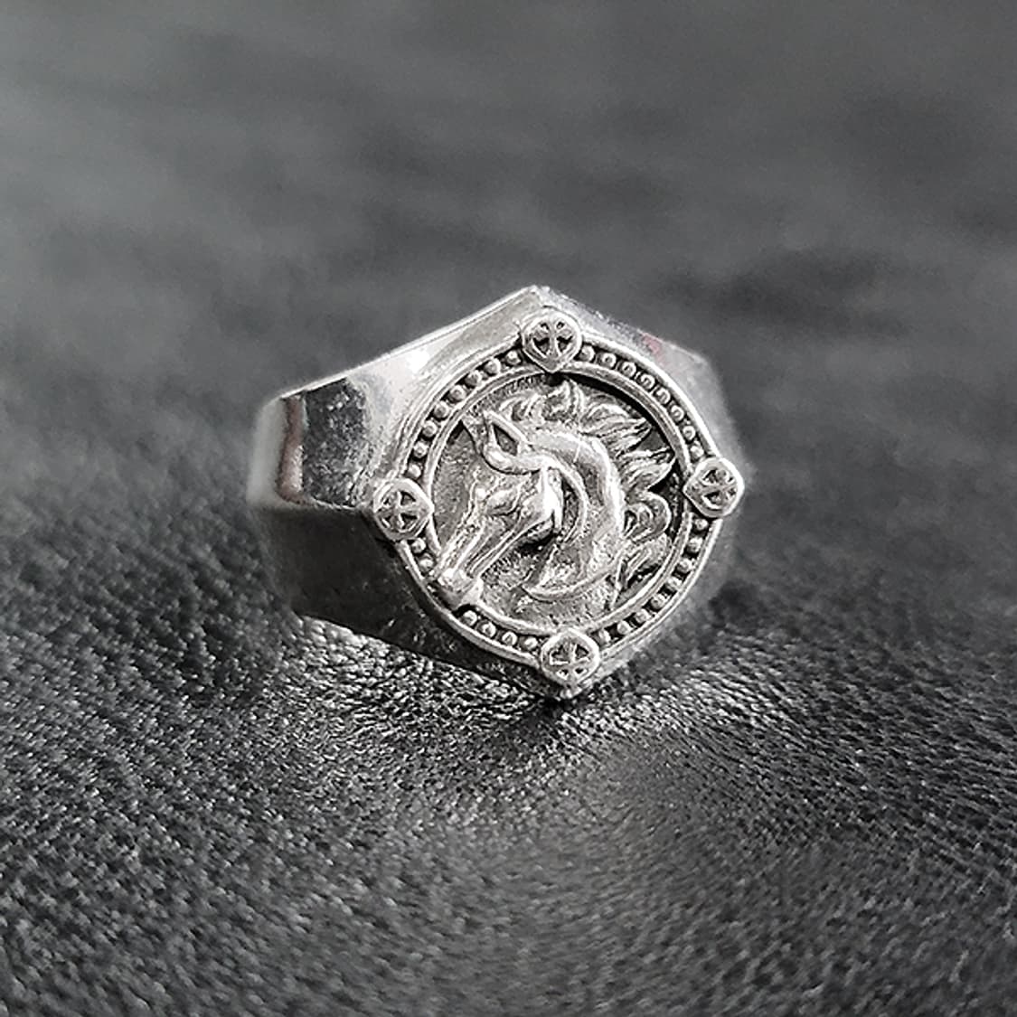 Horse Year 실버 남자 엔틱 빈티지 명품 상징 문양 말 반지 상품이미지1